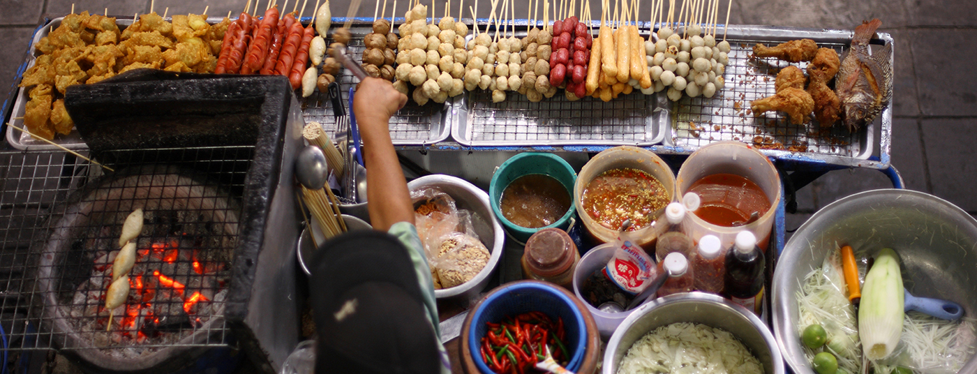 STREET FOOD <strong>IS</strong> THE BEST